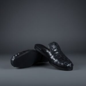 Hand woven black leather half shoe